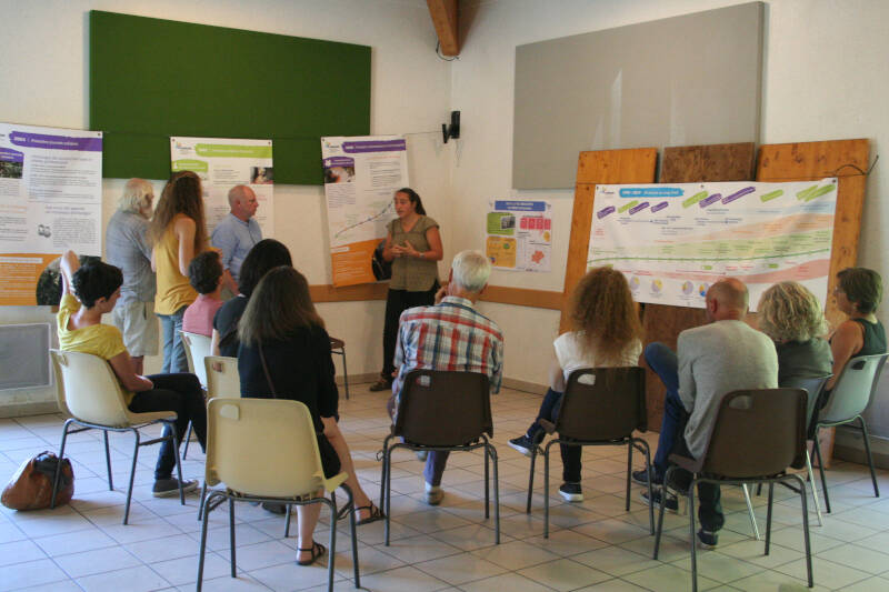 Des ateliers de construction collective
